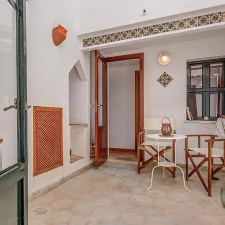 Sweet Family House